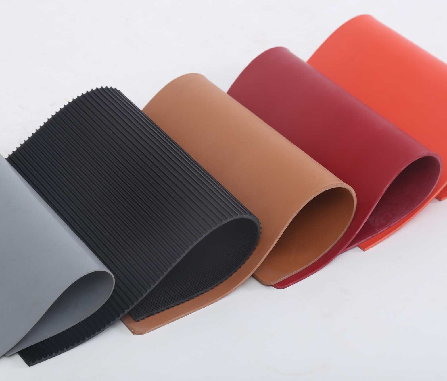 Estera de hoja de caucho natural resistente al desgaste suave, flexible, flexible y elástica coloreada